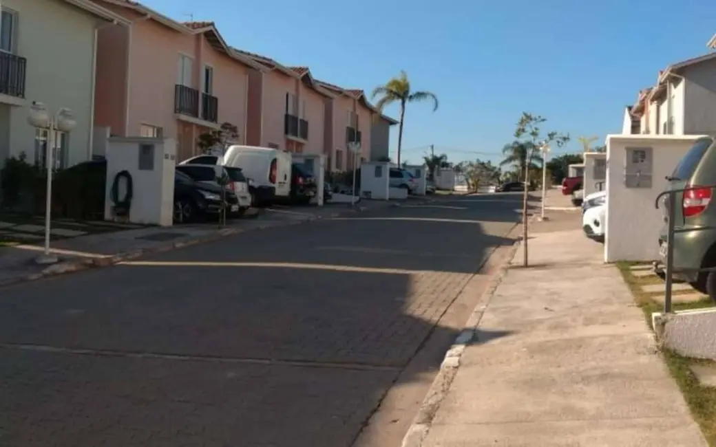 Foto 2 de Casa de Condomínio com 3 quartos à venda, 90m2 em Jardim Belizário, Cotia - SP