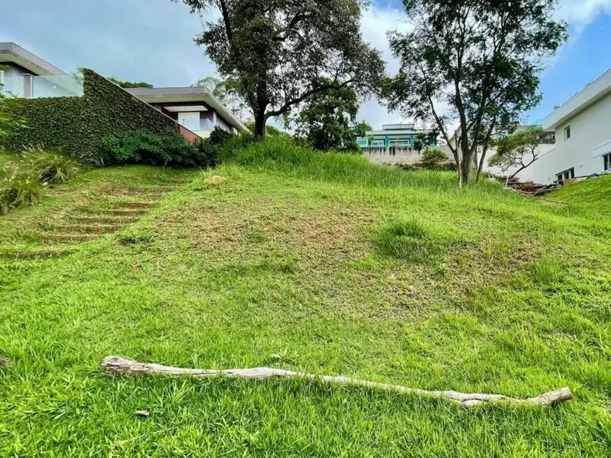 Foto 2 de Terreno / Lote à venda, 700m2 em Jardim Indaiá, Embu Das Artes - SP