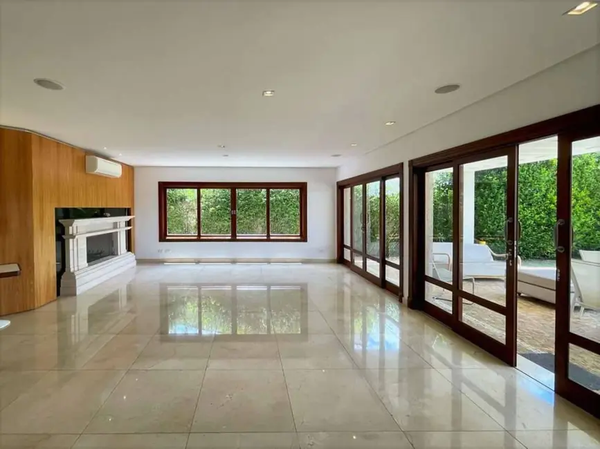 Casa com 5 quartos à venda, 752m2 em São Paulo II, Cotia - SP - imagem 9 Foto 9 de Casa com 5 quartos à venda, 752m2 em São Paulo II, Cotia - SP