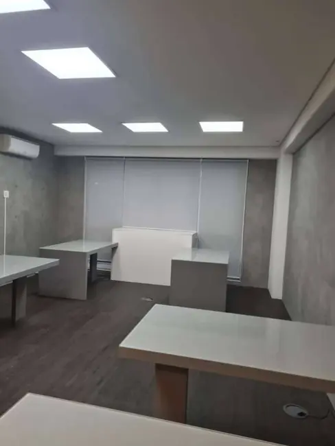 Foto 6 de Sala Comercial para alugar, 44m2 em Lageadinho, Cotia - SP