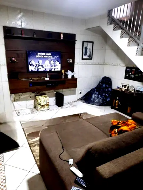 Foto 2 de Casa com 3 quartos à venda, 206m2 em Ayrosa, Osasco - SP