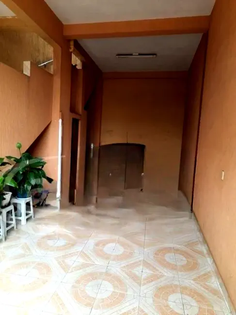 Casa com 3 quartos à venda, 206m2 em Ayrosa, Osasco - SP - imagem 8 Foto 8 de Casa com 3 quartos à venda, 206m2 em Ayrosa, Osasco - SP