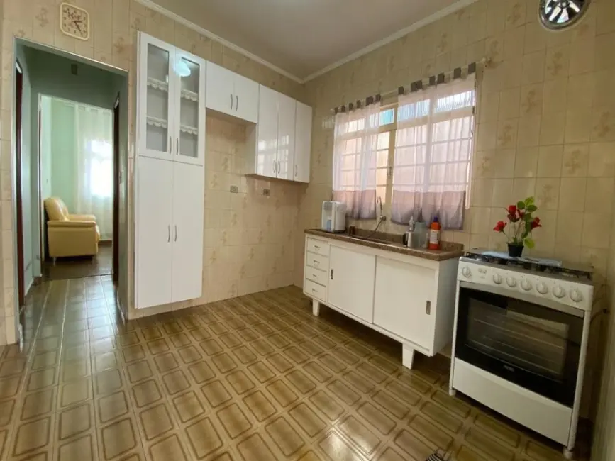 Casa com 3 quartos à venda, 180m2 em Veloso, Osasco - SP - imagem 3 Foto 3 de Casa com 3 quartos à venda, 180m2 em Veloso, Osasco - SP