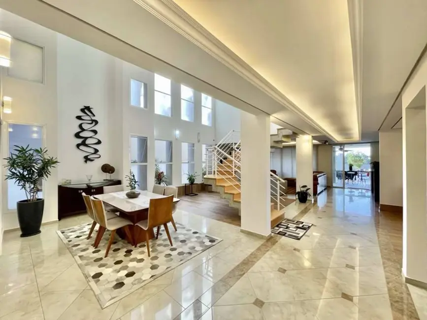 Casa de Condomínio com 3 quartos à venda, 559m2 em Nova Higienópolis, Jandira - SP - imagem 6 Foto 6 de Casa de Condomínio com 3 quartos à venda, 559m2 em Nova Higienópolis, Jandira - SP