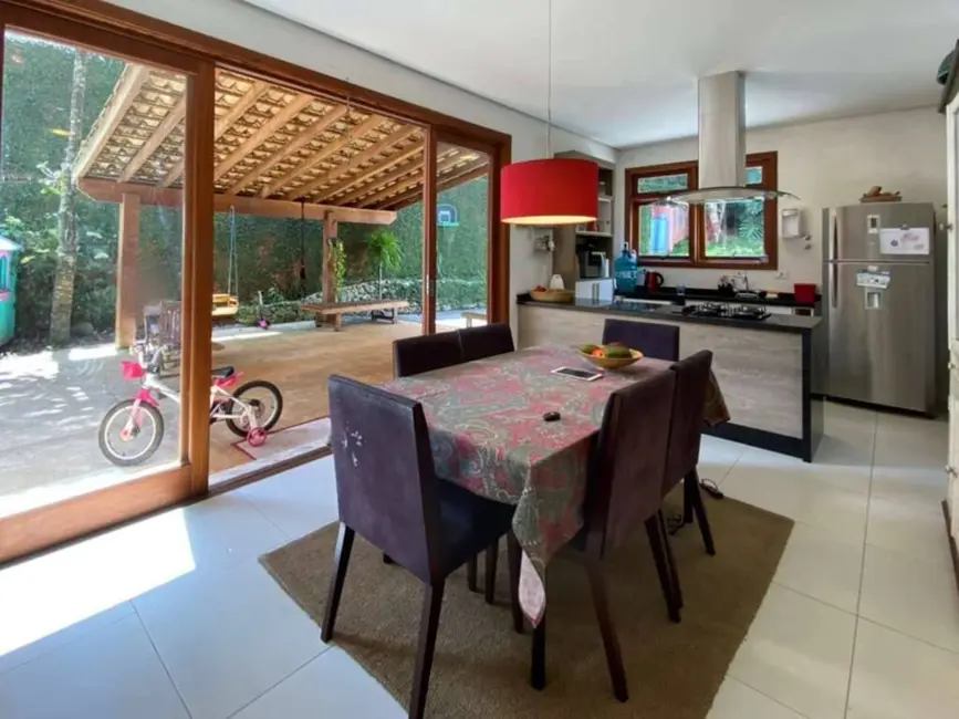 Casa de Condomínio com 3 quartos à venda, 300m2 em Chácara das Candeias, Carapicuiba - SP - imagem 8 Foto 8 de Casa de Condomínio com 3 quartos à venda, 300m2 em Chácara das Candeias, Carapicuiba - SP