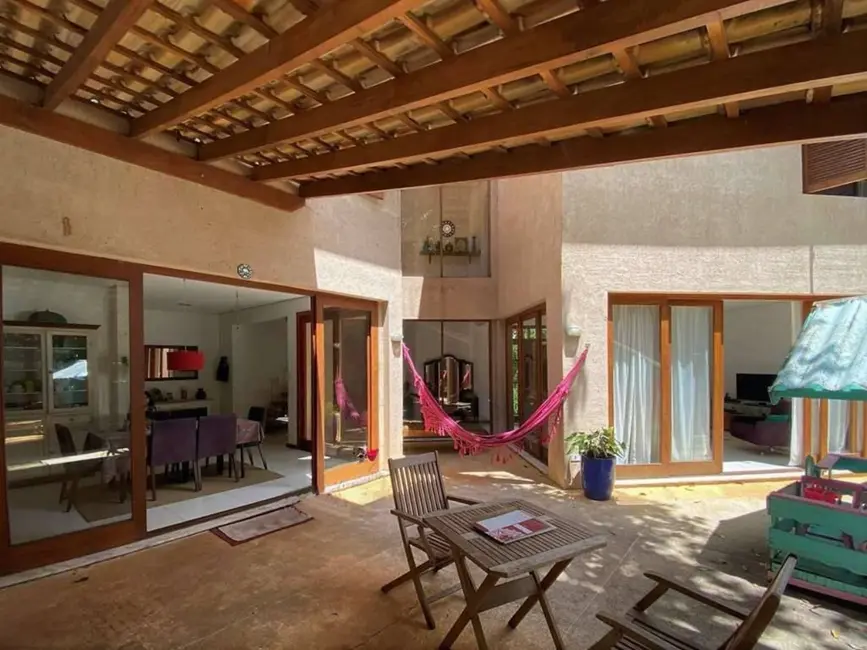 Foto 2 de Casa de Condomínio com 3 quartos à venda, 300m2 em Chácara das Candeias, Carapicuiba - SP