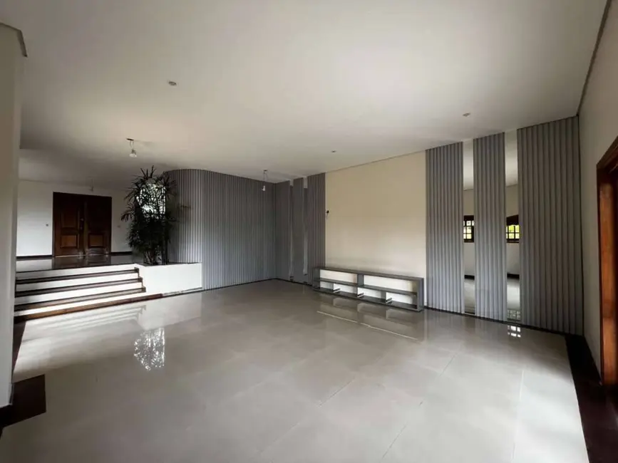 Casa com 4 quartos à venda, 444m2 em Pousada dos Bandeirantes, Carapicuiba - SP - imagem 3 Foto 3 de Casa com 4 quartos à venda, 444m2 em Pousada dos Bandeirantes, Carapicuiba - SP