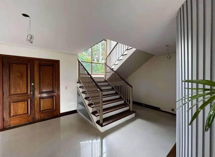 Casa com 4 quartos à venda, 444m2 em Pousada dos Bandeirantes, Carapicuiba - SP - imagem 7 Foto 7 de Casa com 4 quartos à venda, 444m2 em Pousada dos Bandeirantes, Carapicuiba - SP