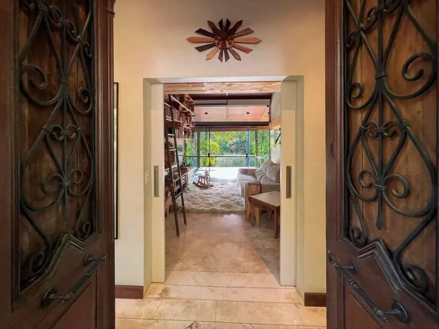 Casa de Condomínio com 5 quartos à venda, 383m2 em Chácaras do Peroba, Jandira - SP - imagem 6 Foto 6 de Casa de Condomínio com 5 quartos à venda, 383m2 em Chácaras do Peroba, Jandira - SP
