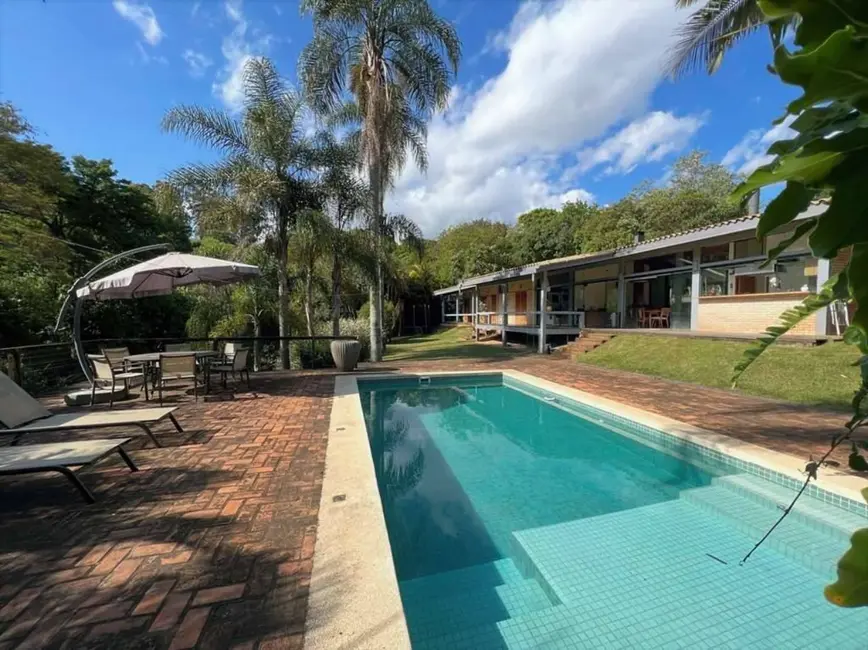 Casa de Condomínio com 5 quartos à venda, 383m2 em Chácaras do Peroba, Jandira - SP - imagem 3 Foto 3 de Casa de Condomínio com 5 quartos à venda, 383m2 em Chácaras do Peroba, Jandira - SP