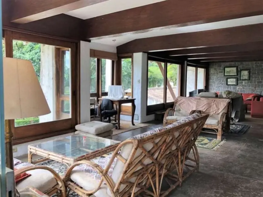 Casa com 4 quartos à venda, 800m2 em Chácaras do Refúgio-Granja Viana, Cotia - SP - imagem 2 Foto 2 de Casa com 4 quartos à venda, 800m2 em Chácaras do Refúgio-Granja Viana, Cotia - SP