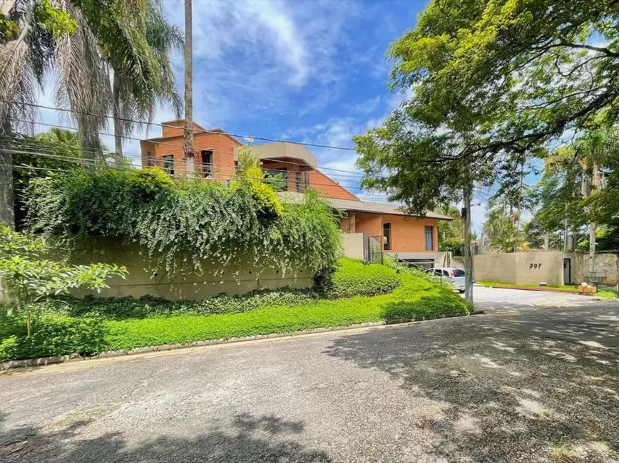 Foto 3 de Casa de Condomínio com 5 quartos para alugar, 850m2 em Nova Fazendinha, Carapicuiba - SP