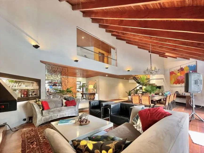 Foto 9 de Casa de Condomínio com 5 quartos para alugar, 850m2 em Nova Fazendinha, Carapicuiba - SP