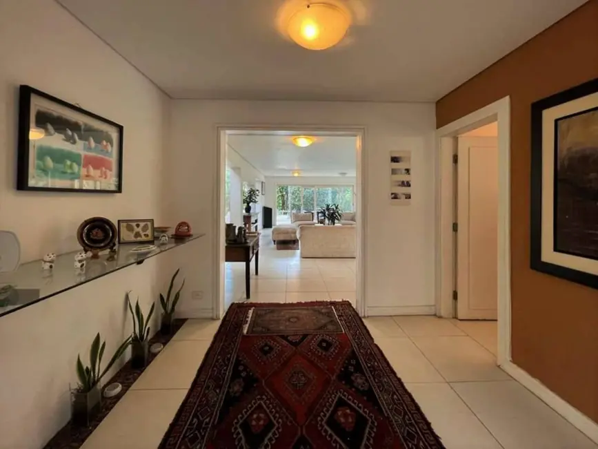 Foto 4 de Casa com 6 quartos à venda, 1190m2 em Vila Santo Antônio, Cotia - SP