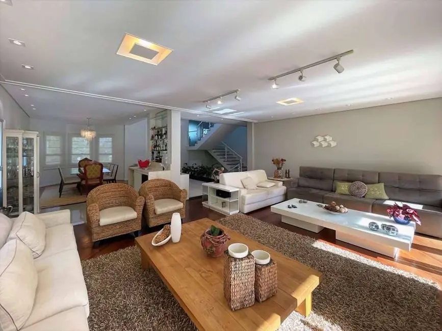 Foto 2 de Casa com 5 quartos à venda, 610m2 em Vila Santo Antônio, Cotia - SP