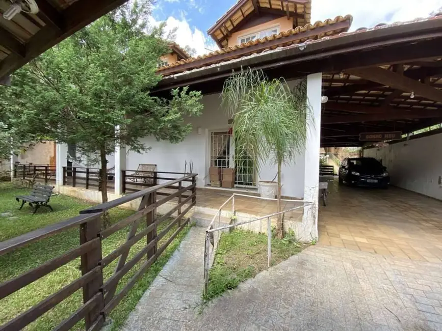 Foto 1 de Casa de Condomínio com 4 quartos à venda, 450m2 em Chácara dos Junqueiras, Carapicuiba - SP