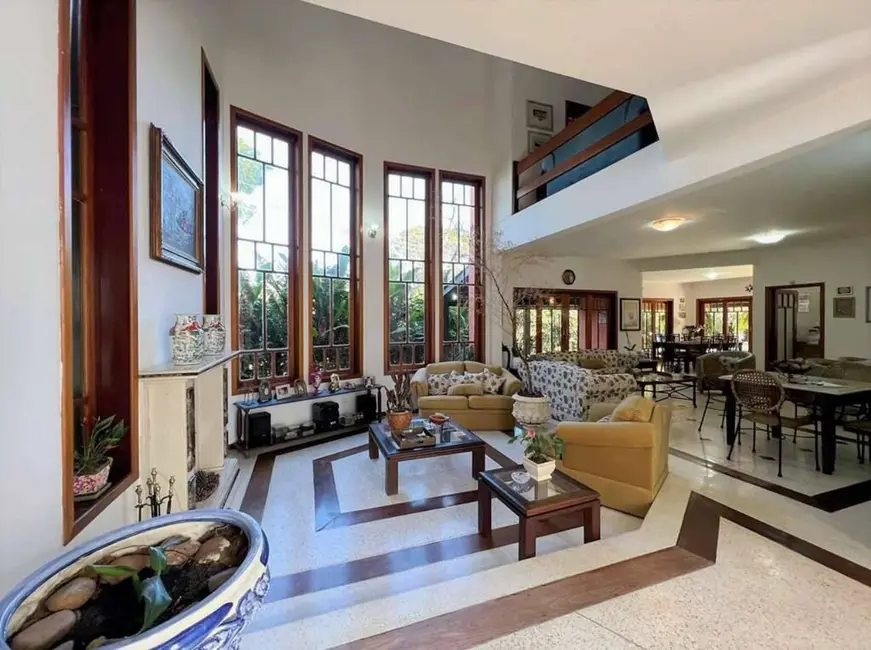 Foto 9 de Casa com 3 quartos à venda, 480m2 em Vila Santo Antônio, Cotia - SP