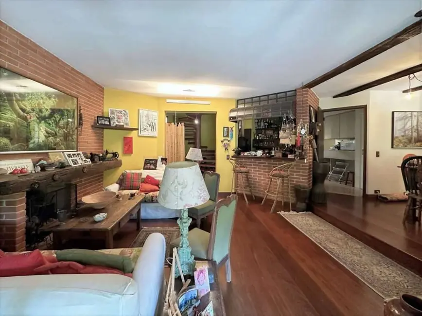 Casa com 4 quartos à venda, 368m2 em Vila Lisboa, Carapicuiba - SP - imagem 9 Foto 9 de Casa com 4 quartos à venda, 368m2 em Vila Lisboa, Carapicuiba - SP