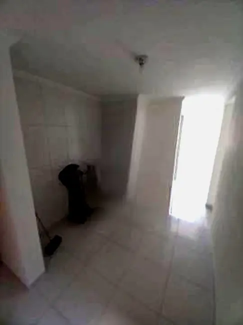 Foto 4 de Apartamento com 2 quartos à venda, 42m2 em Conjunto Habitacional Presidente Castelo Branco, Carapicuiba - SP