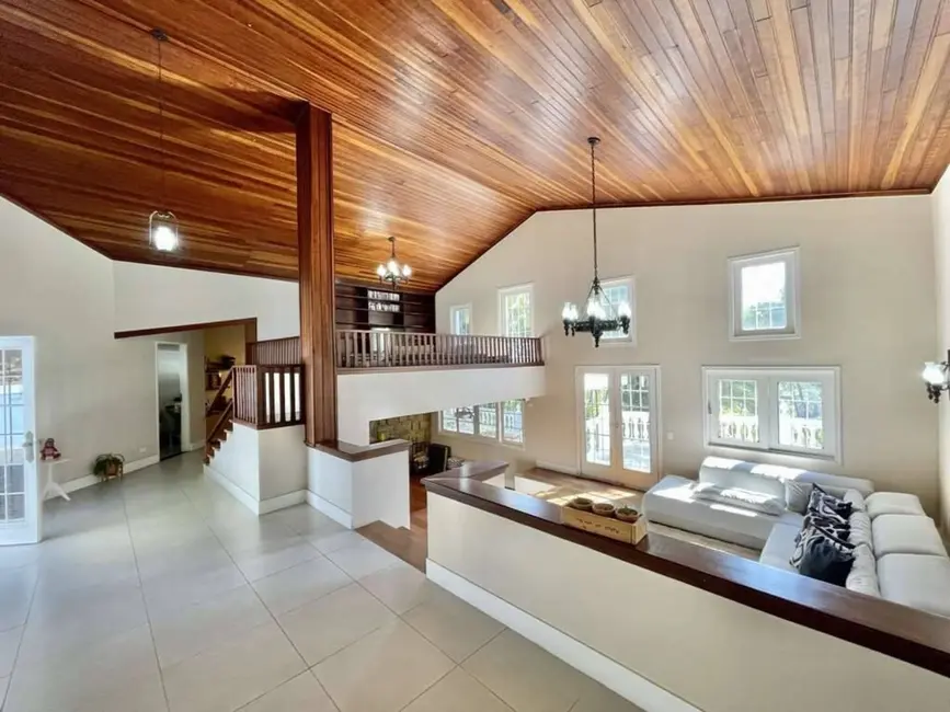 Casa de Condomínio com 3 quartos à venda, 600m2 em Pousada dos Bandeirantes, Carapicuiba - SP - imagem 4 Foto 4 de Casa de Condomínio com 3 quartos à venda, 600m2 em Pousada dos Bandeirantes, Carapicuiba - SP