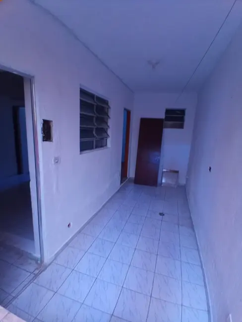 Casa com 1 quarto para alugar, 50m2 em Santo Antônio, Osasco - SP - imagem 3 Foto 3 de Casa com 1 quarto para alugar, 50m2 em Santo Antônio, Osasco - SP