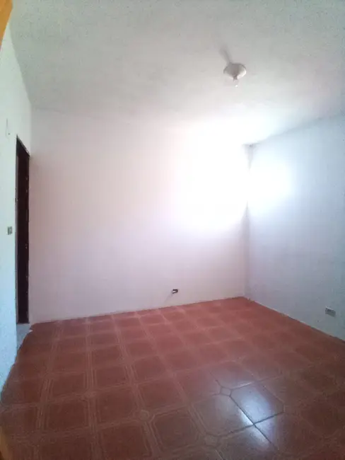 Casa com 1 quarto para alugar, 50m2 em Santo Antônio, Osasco - SP - imagem 6 Foto 6 de Casa com 1 quarto para alugar, 50m2 em Santo Antônio, Osasco - SP