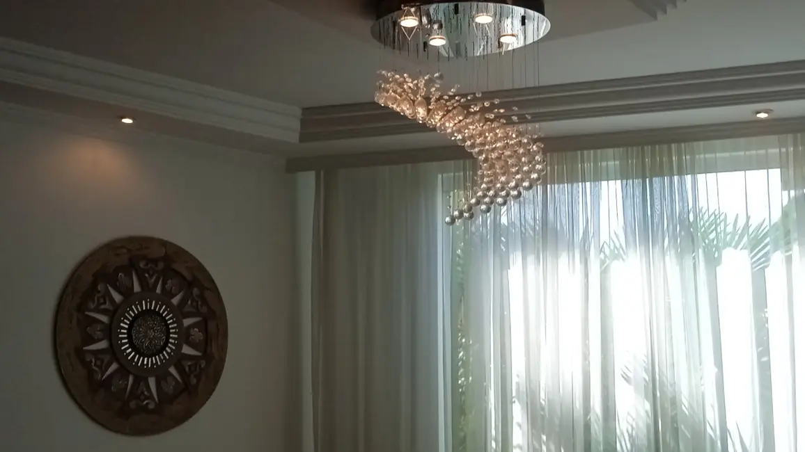 Foto 2 de Casa de Condomínio com 3 quartos à venda, 340m2 em Parque Nova Jandira, Jandira - SP