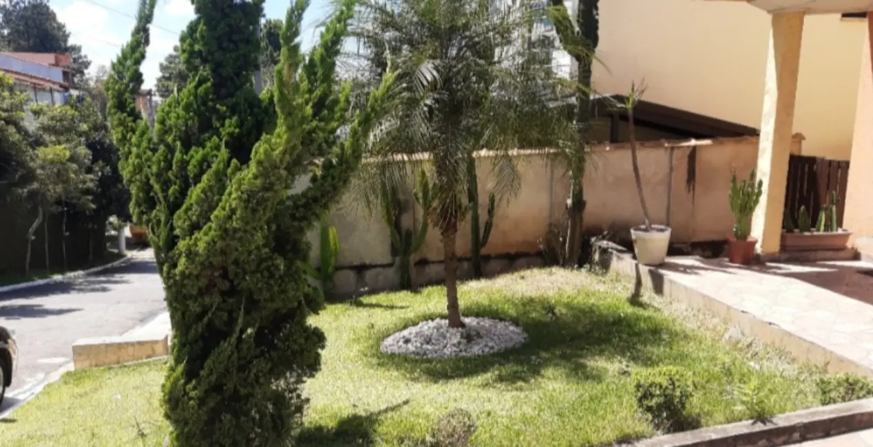 Foto 2 de Casa com 3 quartos à venda, 242m2 em Parque Nova Jandira, Jandira - SP
