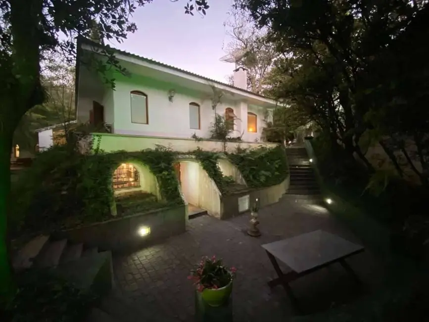 Foto 3 de Casa de Condomínio com 7 quartos para alugar, 774m2 em Chácara Granja Velha, Cotia - SP