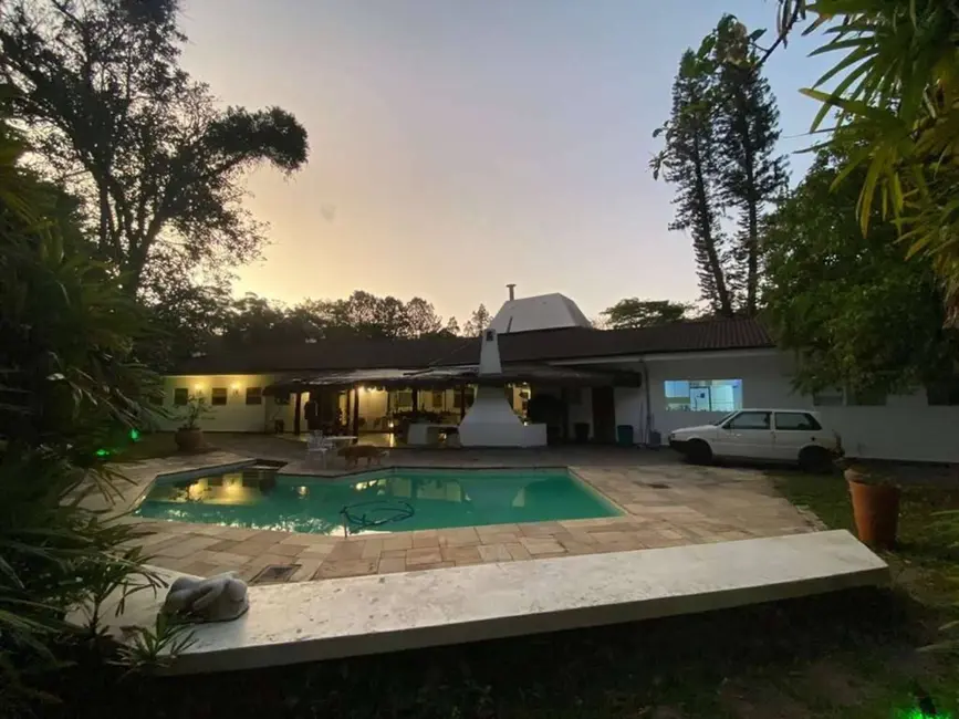 Foto 2 de Casa de Condomínio com 7 quartos para alugar, 774m2 em Chácara Granja Velha, Cotia - SP