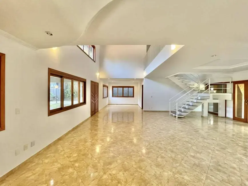 Casa de Condomínio com 5 quartos à venda, 312m2 em Aldeia da Fazendinha, Carapicuiba - SP - imagem 8 Foto 8 de Casa de Condomínio com 5 quartos à venda, 312m2 em Aldeia da Fazendinha, Carapicuiba - SP