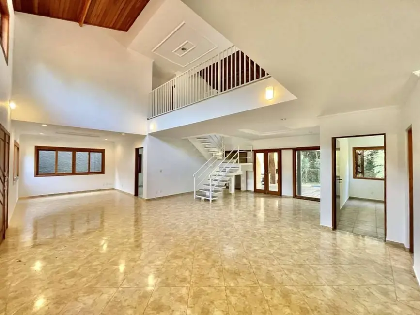 Casa de Condomínio com 5 quartos à venda, 312m2 em Aldeia da Fazendinha, Carapicuiba - SP - imagem 9 Foto 9 de Casa de Condomínio com 5 quartos à venda, 312m2 em Aldeia da Fazendinha, Carapicuiba - SP