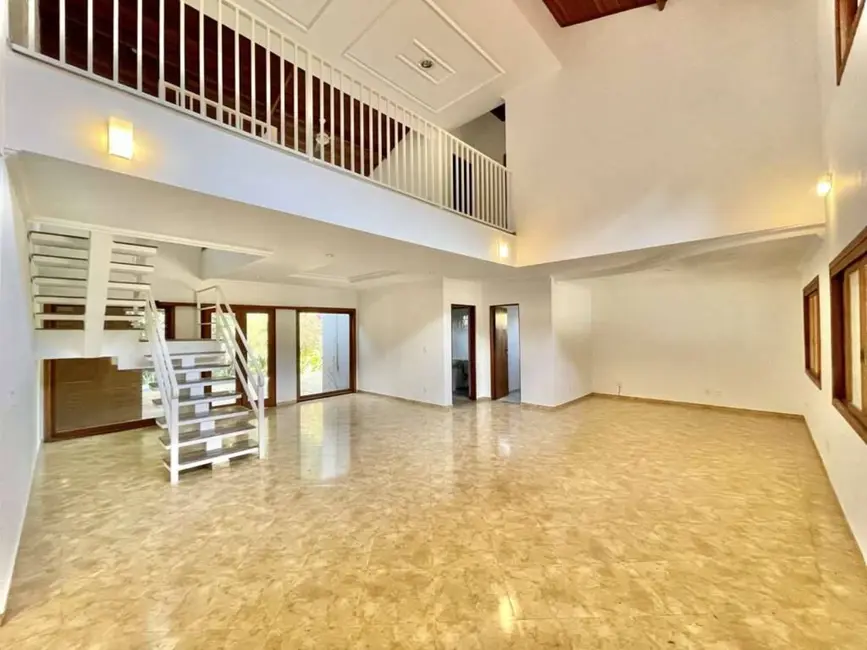 Casa de Condomínio com 5 quartos à venda, 312m2 em Aldeia da Fazendinha, Carapicuiba - SP - imagem 6 Foto 6 de Casa de Condomínio com 5 quartos à venda, 312m2 em Aldeia da Fazendinha, Carapicuiba - SP