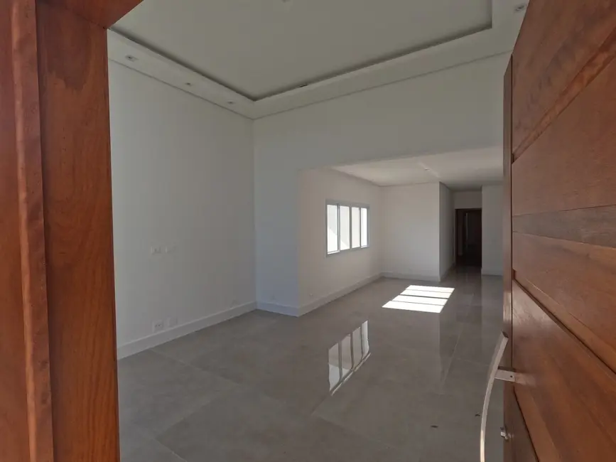 Foto 5 de Casa de Condomínio com 3 quartos à venda, 250m2 em Vargem Grande Paulista - SP