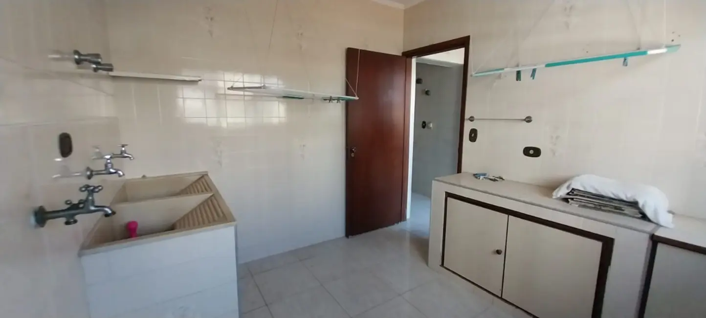 Foto 4 de Casa com 4 quartos à venda, 300m2 em Centro, Osasco - SP