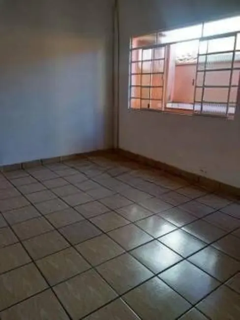 Casa com 2 quartos à venda, 125m2 em Santo Antônio, Osasco - SP - imagem 8 Foto 8 de Casa com 2 quartos à venda, 125m2 em Santo Antônio, Osasco - SP