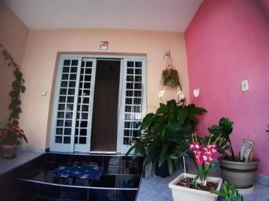 Foto 2 de Casa com 3 quartos à venda, 143m2 em Jardim Roberto, Osasco - SP