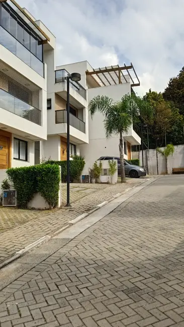 Foto 3 de Casa de Condomínio com 4 quartos à venda, 212m2 em Parque Rincão, Cotia - SP