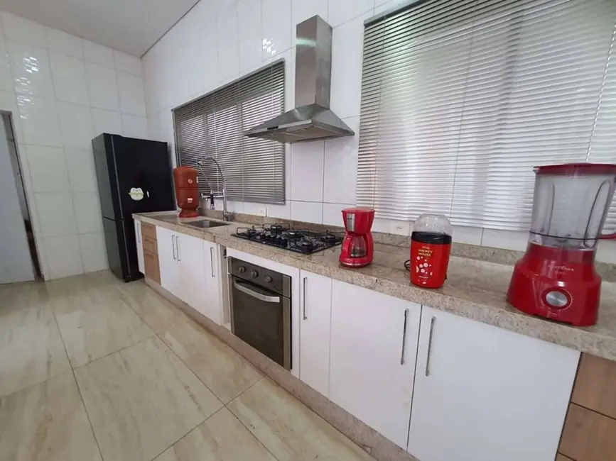 Foto 8 de Casa de Condomínio com 4 quartos à venda, 398m2 em Jardim Caiapiá, Cotia - SP