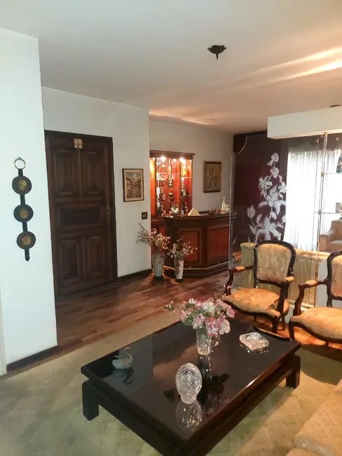 Casa com 3 quartos à venda e para alugar, 250m2 em Campo Belo, São Paulo - SP - imagem 3 Foto 3 de Casa com 3 quartos à venda e para alugar, 250m2 em Campo Belo, São Paulo - SP