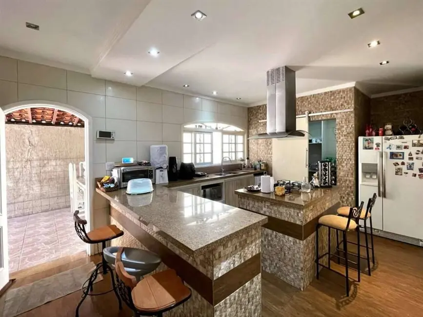 Foto 9 de Casa com 3 quartos à venda, 131m2 em Vila Diva, Carapicuiba - SP