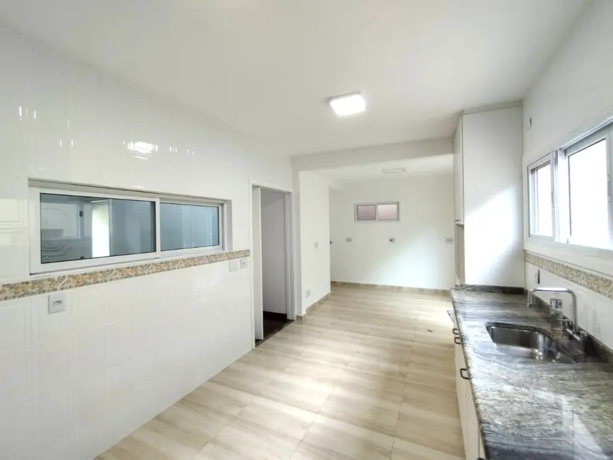 Casa de Condomínio com 3 quartos à venda e para alugar, 340m2 em Granja Viana, Cotia - SP - imagem 7 Foto 7 de Casa de Condomínio com 3 quartos à venda e para alugar, 340m2 em Granja Viana, Cotia - SP