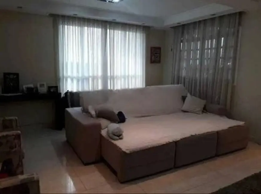 Casa com 3 quartos à venda, 170m2 em Vila Yolanda, Osasco - SP - imagem 3 Foto 3 de Casa com 3 quartos à venda, 170m2 em Vila Yolanda, Osasco - SP