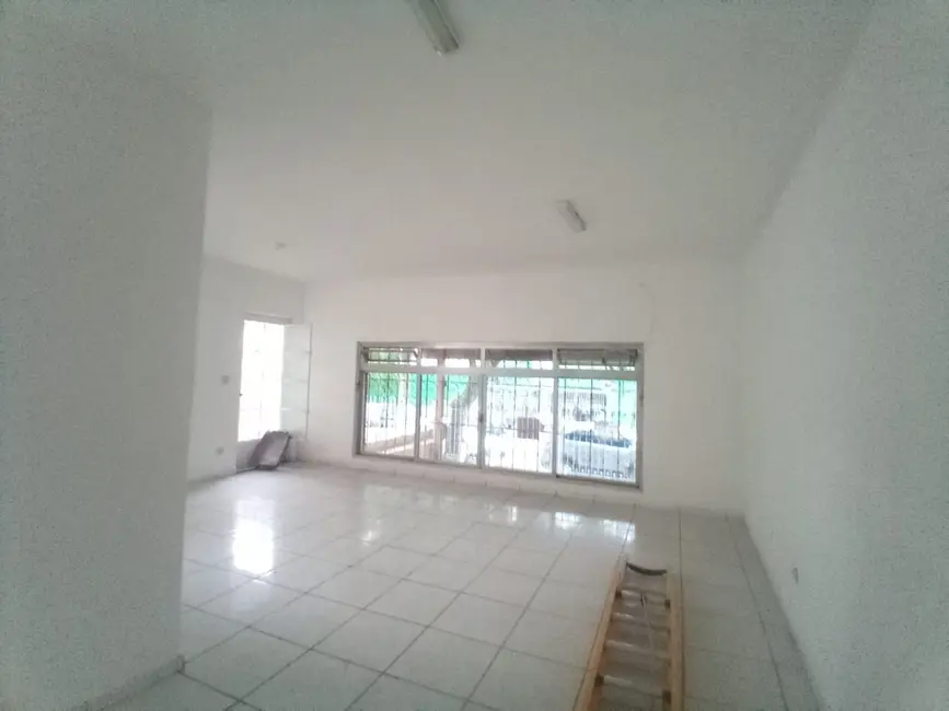 Casa com 3 quartos para alugar, 302m2 em Presidente Altino, Osasco - SP - imagem 4 Foto 4 de Casa com 3 quartos para alugar, 302m2 em Presidente Altino, Osasco - SP