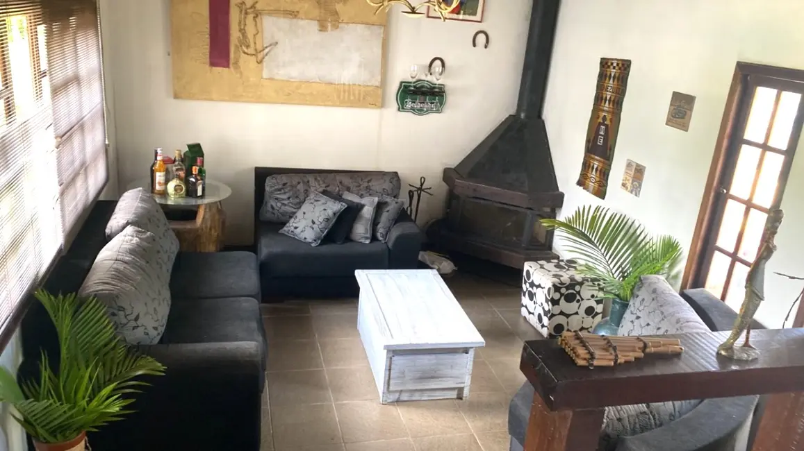 Casa com 4 quartos à venda, 400m2 em Granja Viana II, Cotia - SP - imagem 5 Foto 5 de Casa com 4 quartos à venda, 400m2 em Granja Viana II, Cotia - SP