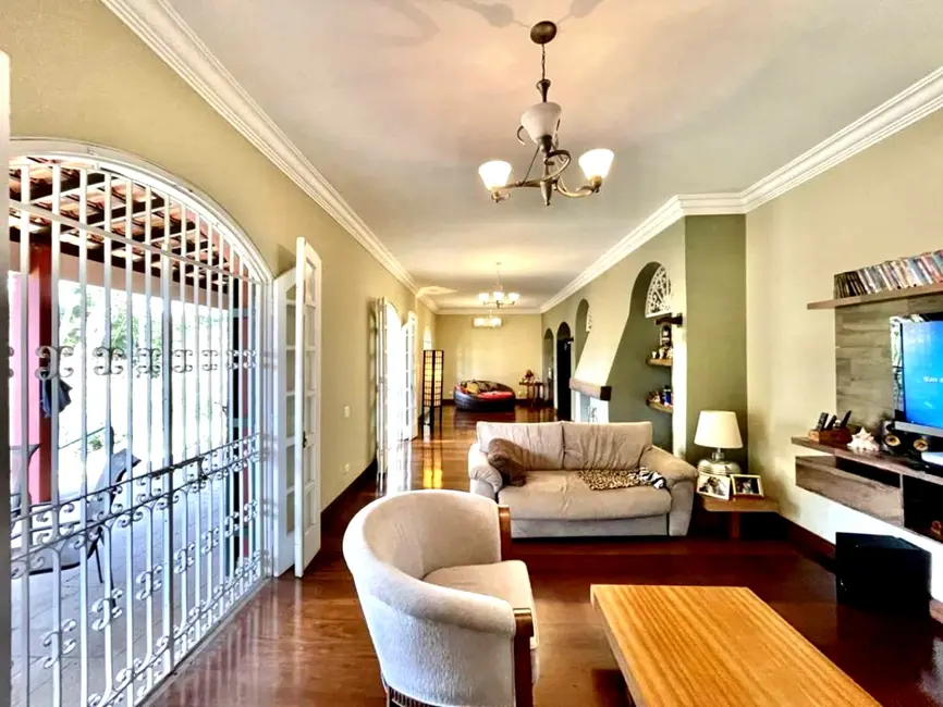 Foto 4 de Casa com 6 quartos à venda, 881m2 em Jardim Mediterrâneo, Cotia - SP