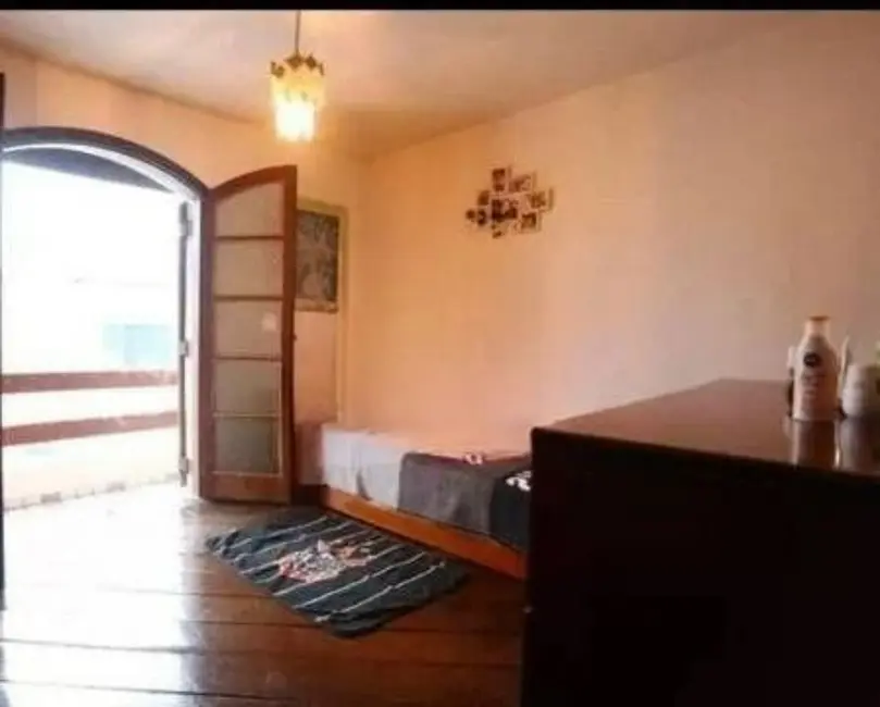 Casa com 4 quartos à venda, 327m2 em km 18, Osasco - SP - imagem 8 Foto 8 de Casa com 4 quartos à venda, 327m2 em km 18, Osasco - SP