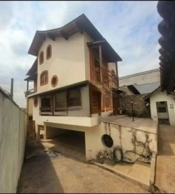 Foto 1 de Casa com 4 quartos à venda, 327m2 em km 18, Osasco - SP