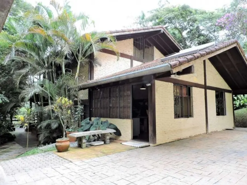 Casa de Condomínio com 3 quartos à venda, 365m2 em Chácara dos Junqueiras, Carapicuiba - SP - imagem 6 Foto 6 de Casa de Condomínio com 3 quartos à venda, 365m2 em Chácara dos Junqueiras, Carapicuiba - SP
