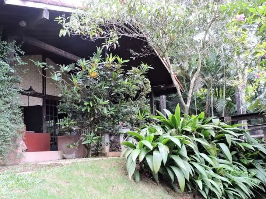Casa de Condomínio com 3 quartos à venda, 365m2 em Chácara dos Junqueiras, Carapicuiba - SP - imagem 4 Foto 4 de Casa de Condomínio com 3 quartos à venda, 365m2 em Chácara dos Junqueiras, Carapicuiba - SP